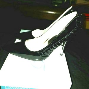 Black Patent Leather Pump